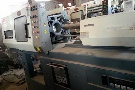 混雙色臥式注塑機(jī)的射出速度和壓力參數(shù)如何調(diào)節(jié)？