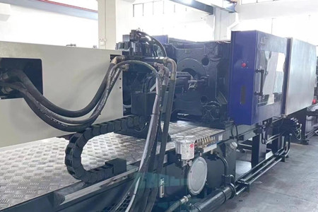 如何選擇混雙色注塑機(jī)？看完后漲知識(shí)！