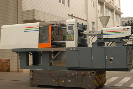 如何清洗伺服節(jié)能注塑機螺桿？清洗方法分享！